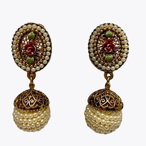 Pearl drop earrings- vintage